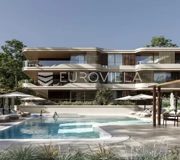Istra, Rovinj, luksuzni dvosobni stan na prvom katu na svega 300 metara od plaže
