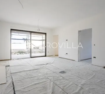 Sevid, dvosoban stan u prizemlju s parking mjestom površine 70.65 m² - cover