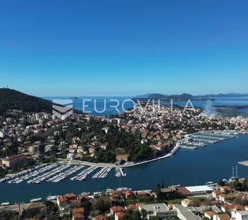 Dubrovnik, Gornji Kono, četverosoban stan s velikom terasom, vrtom i pogledom