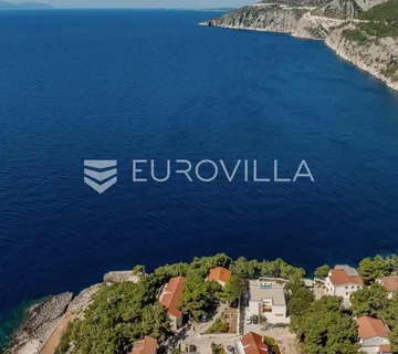 Hvar, Sveta Nedjelja, Građevinsko zemljište prvi red do mora s dozvolom - cover
