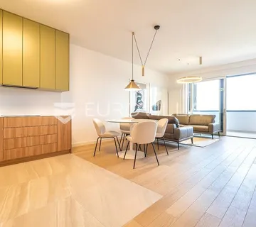 Zagreb, Heinzelova VMD, moderan trosoban penthouse 101,5 m²