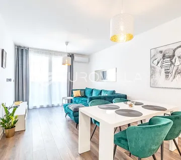 Zagreb, Otok, dvosoban stan 53 m² s parking mjestom