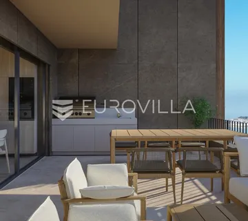Istra, Umag, Green Tower Residence, trosoban apartman s terasom na 1. katu