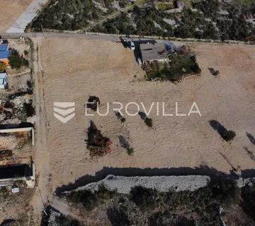 Pirovac, građevinsko zemljište, 1288 m²