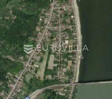 Batina, dvije parcele uz Dunav 2082 m2