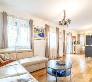 Zagreb, Lašćina, kuća 160 m² s parkirnim mjestima i vrtom
