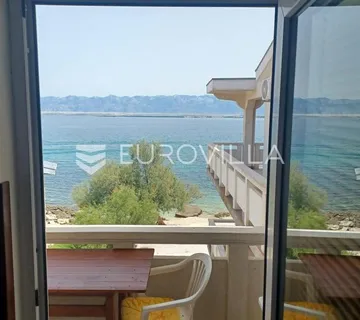 Zadar, Vir dvojna kuća sa šest apartmana prvi red do mora, površine 228 m² - cover