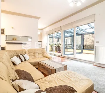 Zagreb, Jelenovac, predivan trosoban stan površine 113 m² parkirno mjesto - cover