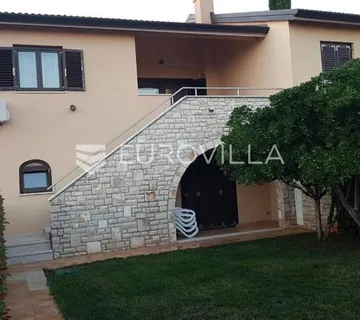 Istra, Kaštelir, šarmantna kuća sa zajedničkim bazenom - Brnobići, Kaštelir - Labinci