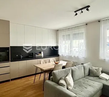 Zagreb, SESVETE, prekrasan, uređen dvosoban stan, 35 m², PRILIKA - cover