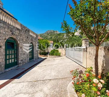 Dubrovnik, Čibača, Samostojeća kuća s poslovnim prostorom i više stambenih jedinica - Čibača, Župa dubrovačka