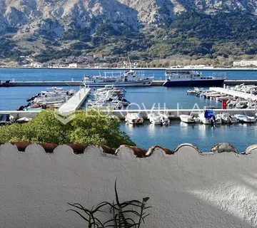 Krk, Baška, šarmantna "stara ljepotica" od 85 m² na rivi