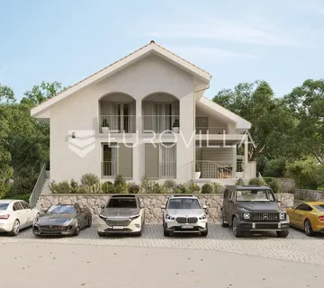Otok Krk, Malinska, odličan dvosoban stan 53 m², terasa i vrt - Milčetići, Malinska-Dubašnica