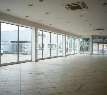 Vinkovci, Radićev blok, poslovni prostor 459 m²