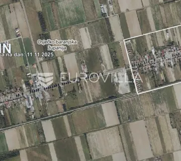 Čepin, zemljište uz glavnu cestu 2900 m², fronta 17m