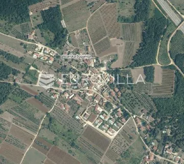 Istra, Višnjan - Građevisnko zemljište 849 m2 sa pogledom na more