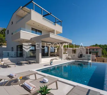 Split, Podstrana elegantna luksuzna vila s panoramskim pogledom na more - Podstrana - Miljevac, Podstrana