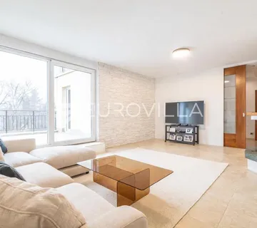 Zagreb, Srebrnjak, prekrasan peterosoban penthouse 215,88 m², otvoreni pogled