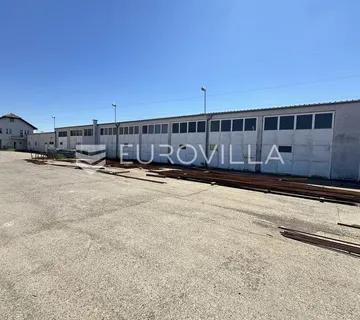 Vinkovci, Zalužje, skladišno, proizvodni kompleks na zemljištu površine 9847 m²