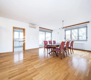 Zagreb, Jordanovac, prekrasan peterosoban stan 230 m2 s garažom i parkirnim mjestom