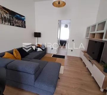 Zagreb, Palmotićeva, moderan četverosoban stan 88 m²