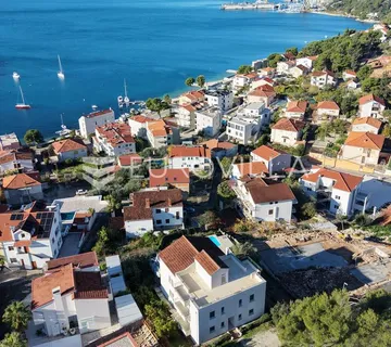 Trogir, Čiovo, dvosoban stan s balkonom i parkirnim mjestom - cover