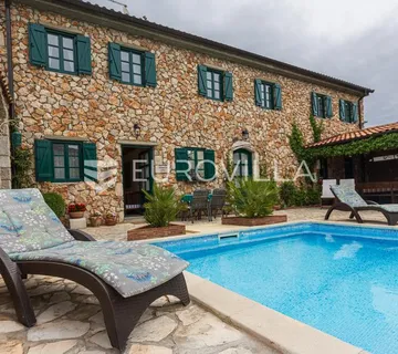 Vinodolska Općina, Bribir, šarmantna vila s pomoćnim objektom i bazenom - cover