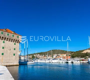 Trogir, Marina, građevinsko zemljište ukupne površine 3692 m2