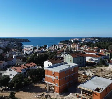 Pula, Pješčana Uvala, četverosobni stan novogradnje 2. kat, 95.50 m², 450 m od mora - Pješčana uvala, Medulin