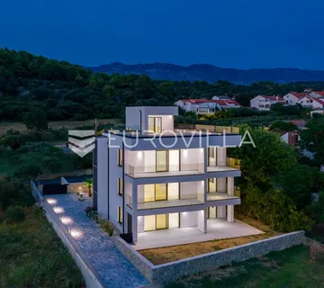 Otok Rab, Barbat, moderan trosoban stan 107 m², pogled na more - Barbat na Rabu