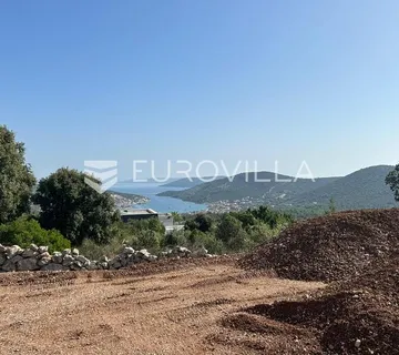 Vinišće, građevinsko zemljište, s pogledom na more - cover