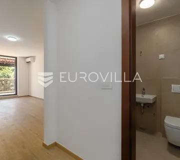 Istra, Duga Uvala, 1. kat, adaptirani apartman u sklopu naselja s pogledom na more,150 m od mora - Šegotići, Marčana