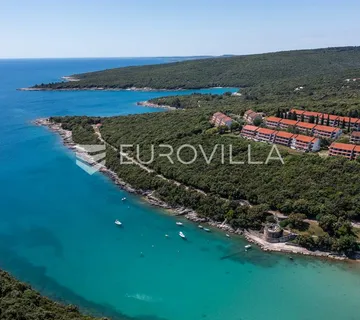 Istra, Duga Uvala, 2. kat, adaptirani apartman u sklopu naselja s pogledom na more, 150 m od mora - Šegotići, Marčana