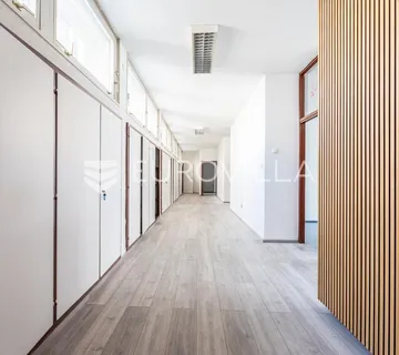 Split, Zvonimirova ulica, prostran ured 162 m²