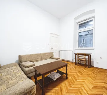 Zagreb, Centar, dvosoban stan NKP 45 m2, dvije stambene jedinice