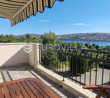 Rab, Barbat, dvosoban stan s pogledom n more, 250 m od mora, 54 m² - Barbat na Rabu, Rab