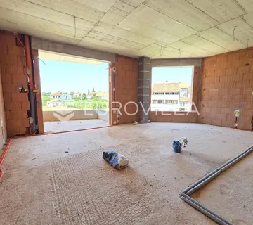 Pula, Valdebek, Moderan penthouse u novogradnji s garažom, 120 m², mirna rezidencijalna zona