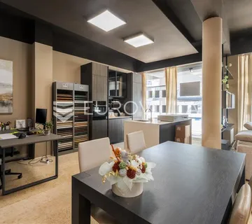 Istra, Novigrad, atraktivan poslovni prostor od 129 m² u blizini marine