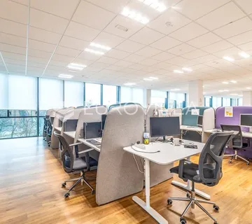 Zagreb, Avenija Dubrovnik, novouređen poslovni prostor 565,58 m² - cover
