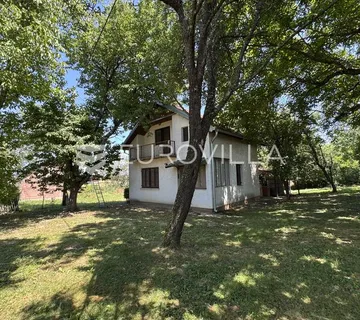 Paučje, vikendica 95 m² s velikim potencijalom na zemljištu od 2622 m² - Paučje, Levanjska Varoš