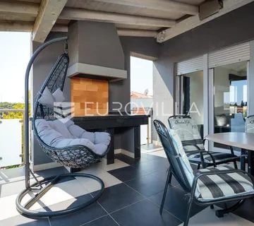 Pula, Dolinka, Luksuzan trosoban stan 129 m², novogradnja, blizina mora i centra - cover