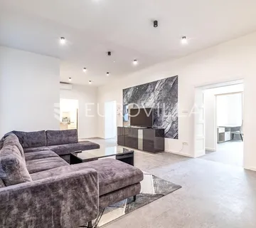 Zagreb, Gajeva ulica, blizina Zrinjevca, poslovni prostor / novo uređeni stan145 m²