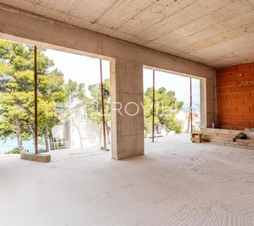 Brač, Sutivan, vila s dvije stambene jedinice, treći red do mora - cover