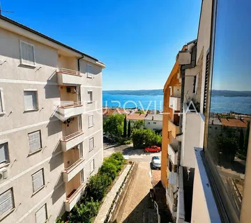 Crikvenica, namješten jednosoban stan s galerijom