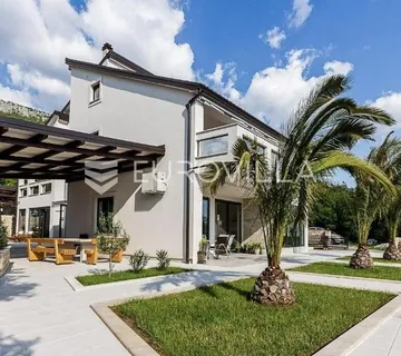 Novi Vinodolski, Grižane, Luksuzna vila, 400 m², s dva bazena - cover