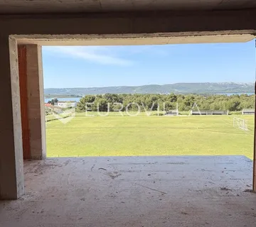 Zadar, Turanj, troetažni luksuzni stan s krovnom terasom, pogledom na more i neto površine 139,89 - Turanj, Sveti Filip i Jakov