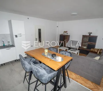 Đakovo, Sjever, dvije kuće sa poslovnim prostorom 250 m2 - cover