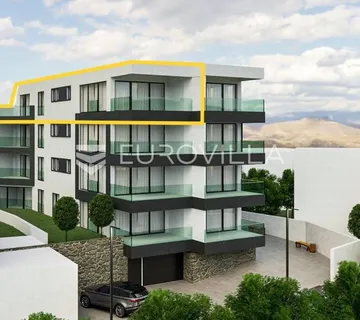 Opatija, peterosobni stan, treći kat, NKP 148 m2, garaža
