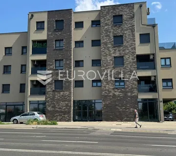 Zagreb Ilica atraktivan poslovni prostor, ulični lokal 215 m² terasa 95 m² 6 parkirnih mjesta