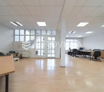 Osijek, Retfala, poslovna zgrada površine 359 m²